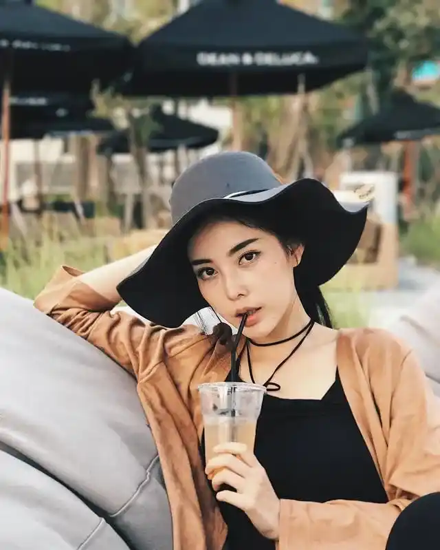 ช่องทางการติดตาม Bewvaraporn