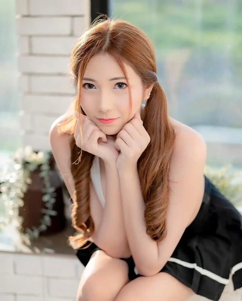 ทำความรู้จัก Booku Aunchulee