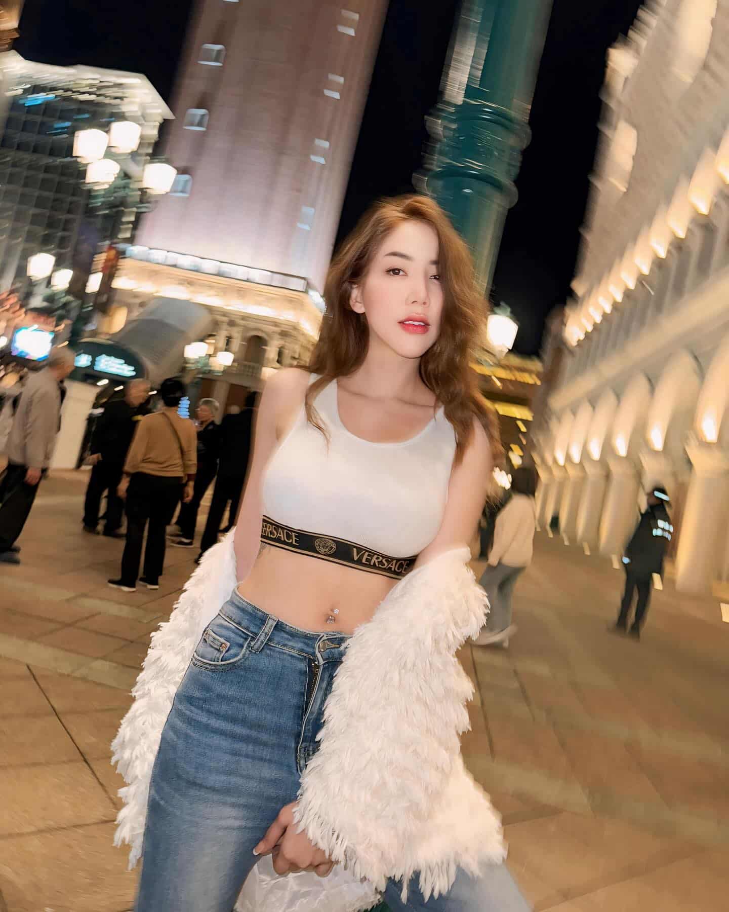 เนเปิ้ล นันทนา นางแบบสาวสวย เซ็กซี่ หุ่นแซ่บ อกตู้ม เด็ดมาก 13