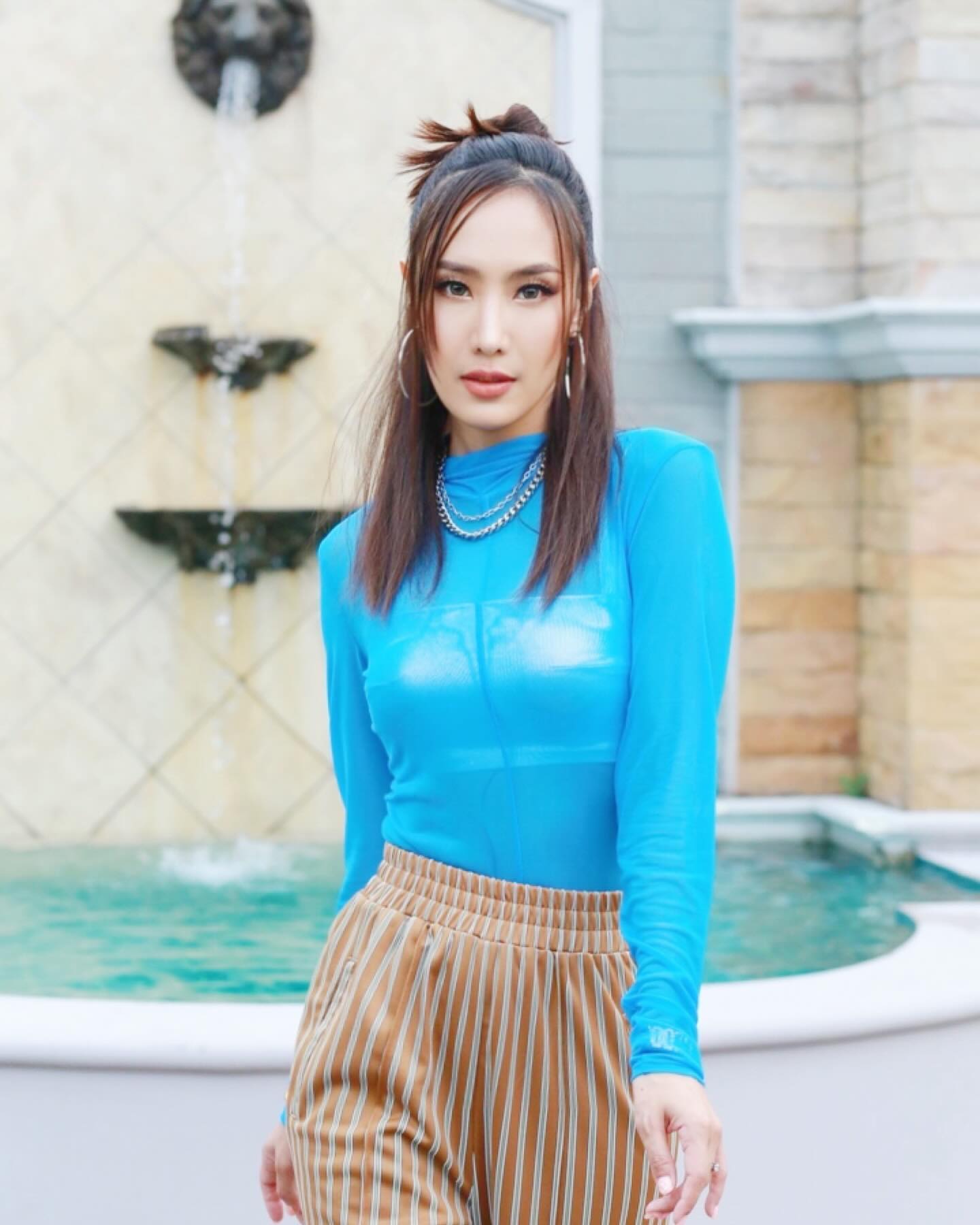 เด็บบี้ บาซู นักร้องตัวแม่สุดแซ่บ ยุค 90 สวย หุ่นเซ็กซี่สุดว้าว 16