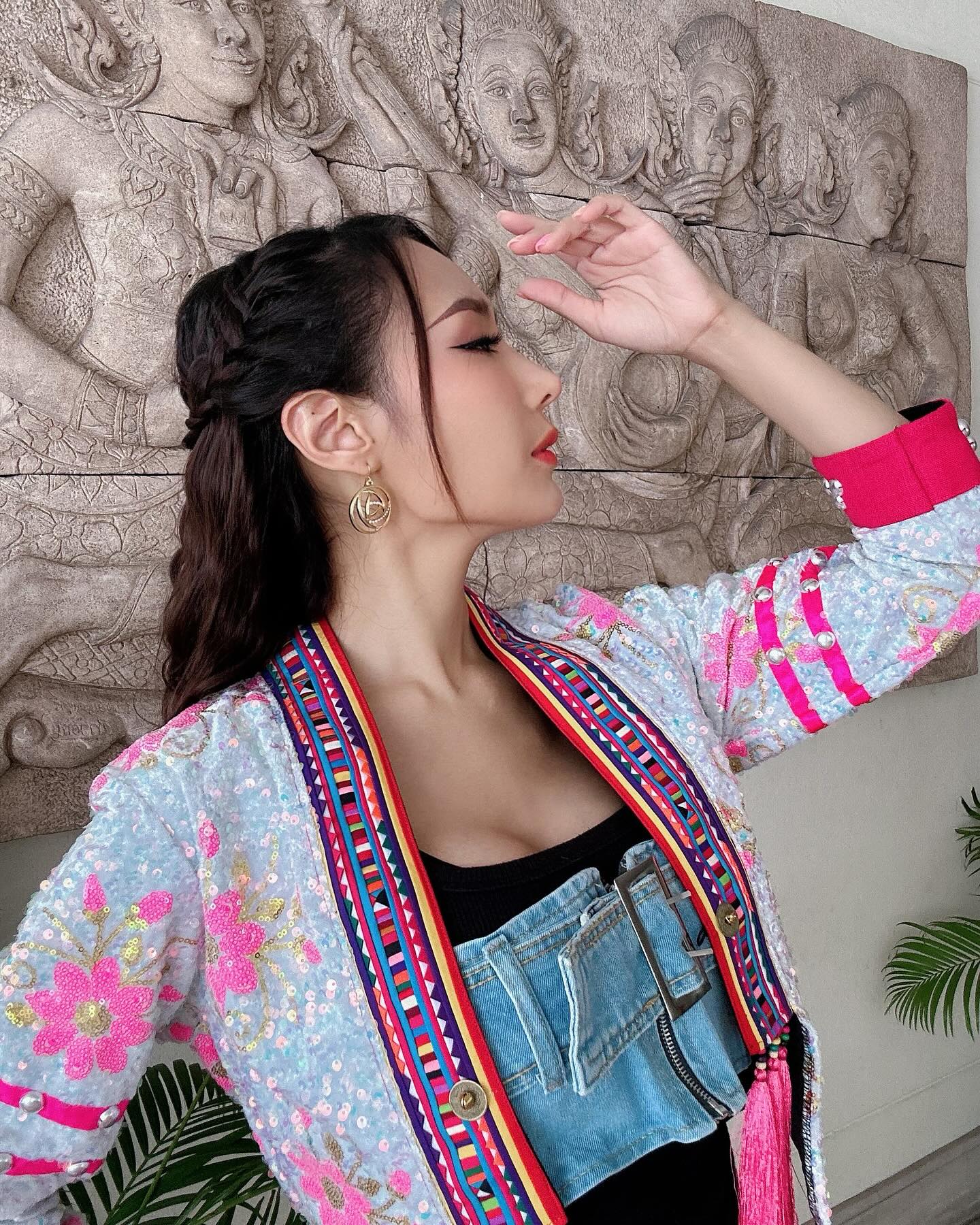 เด็บบี้ บาซู นักร้องตัวแม่สุดแซ่บ ยุค 90 สวย หุ่นเซ็กซี่สุดว้าว 20