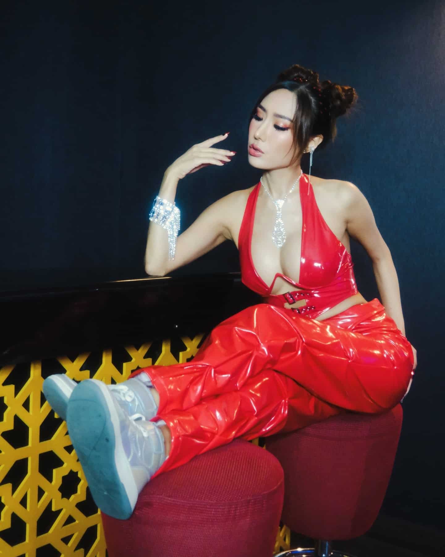 เด็บบี้ บาซู นักร้องตัวแม่สุดแซ่บ ยุค 90 สวย หุ่นเซ็กซี่สุดว้าว 38