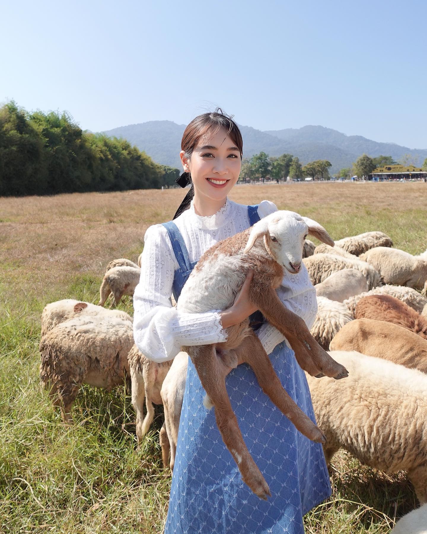 มิน พีชญา ดาราสาวสวย ไฮโซภาคอีสาน ทายาทธุรกิจก่อสร้างร้อยล้าน 8