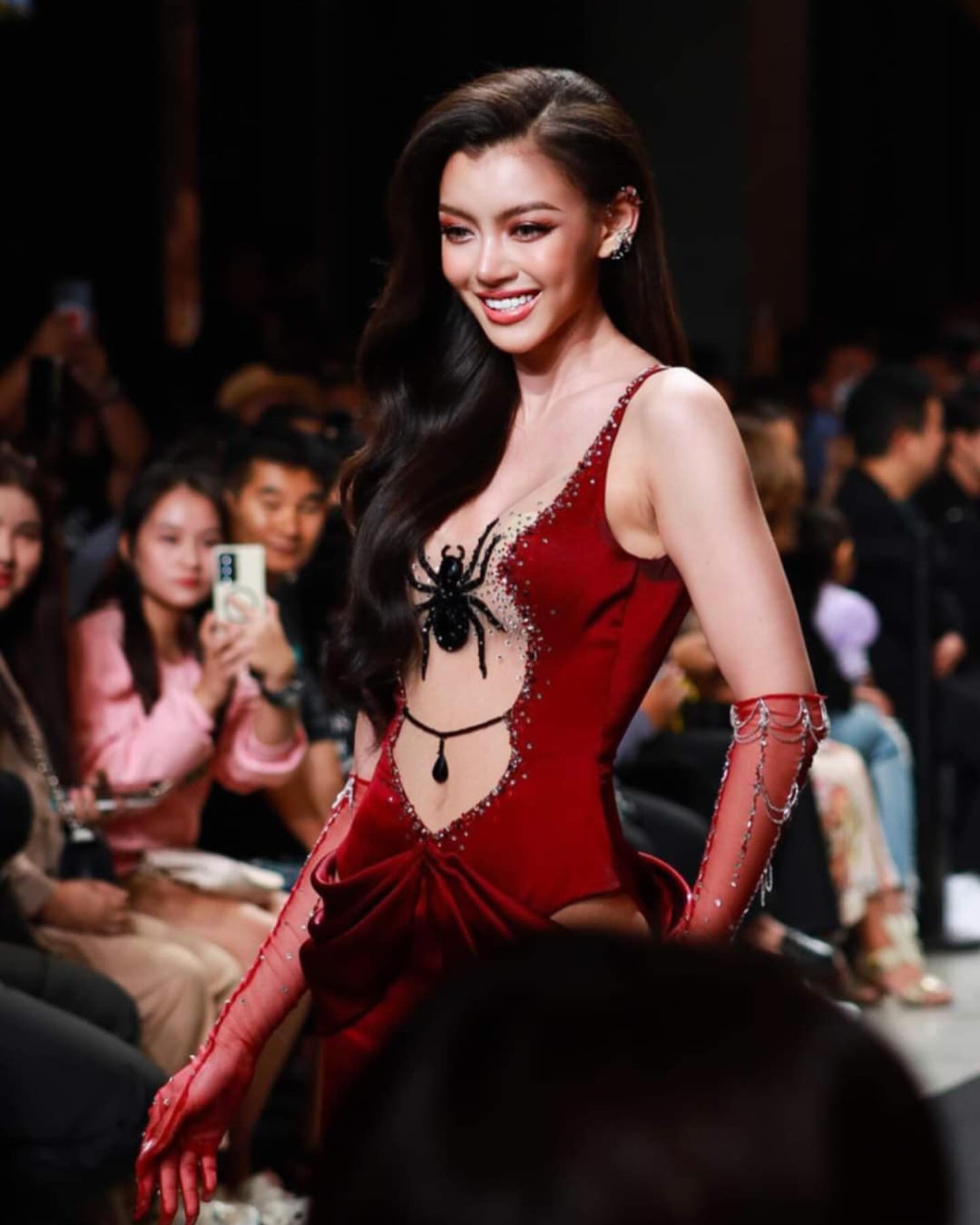แตแต หรือ แธ ซู เญียน นางแบบหน้าสวย หุ่นแซ่บ สาวงามเมียนมา 21