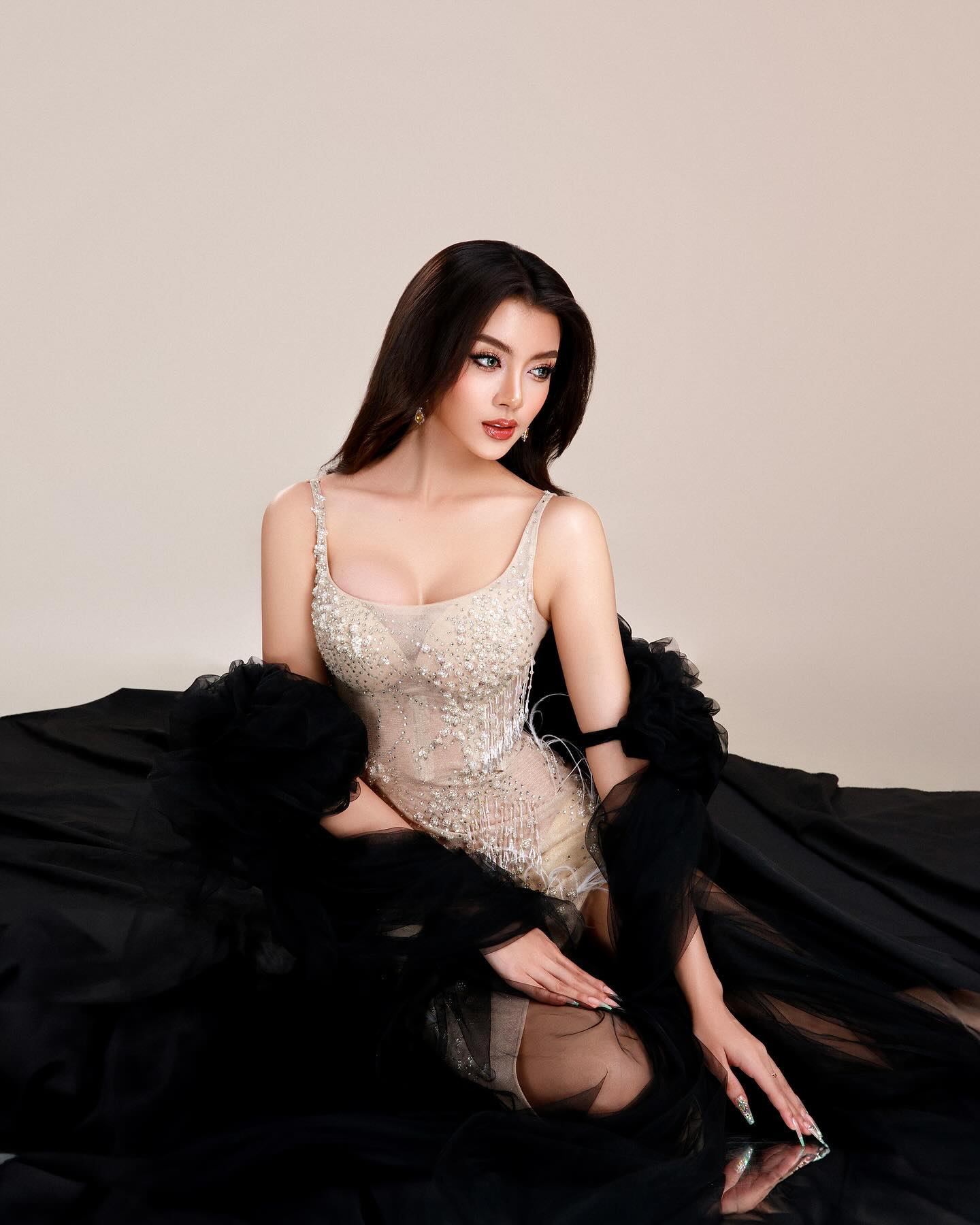 แตแต หรือ แธ ซู เญียน นางแบบหน้าสวย หุ่นแซ่บ สาวงามเมียนมา 5