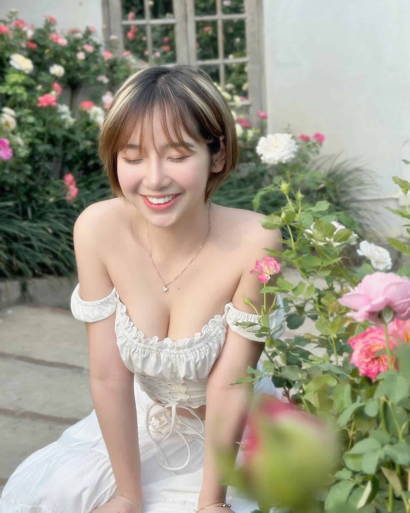 น้องยูนิจัง OnlyFans สาวผมสั้น สายแดนซ์ ดีกรีดาวติ้กตอก 23