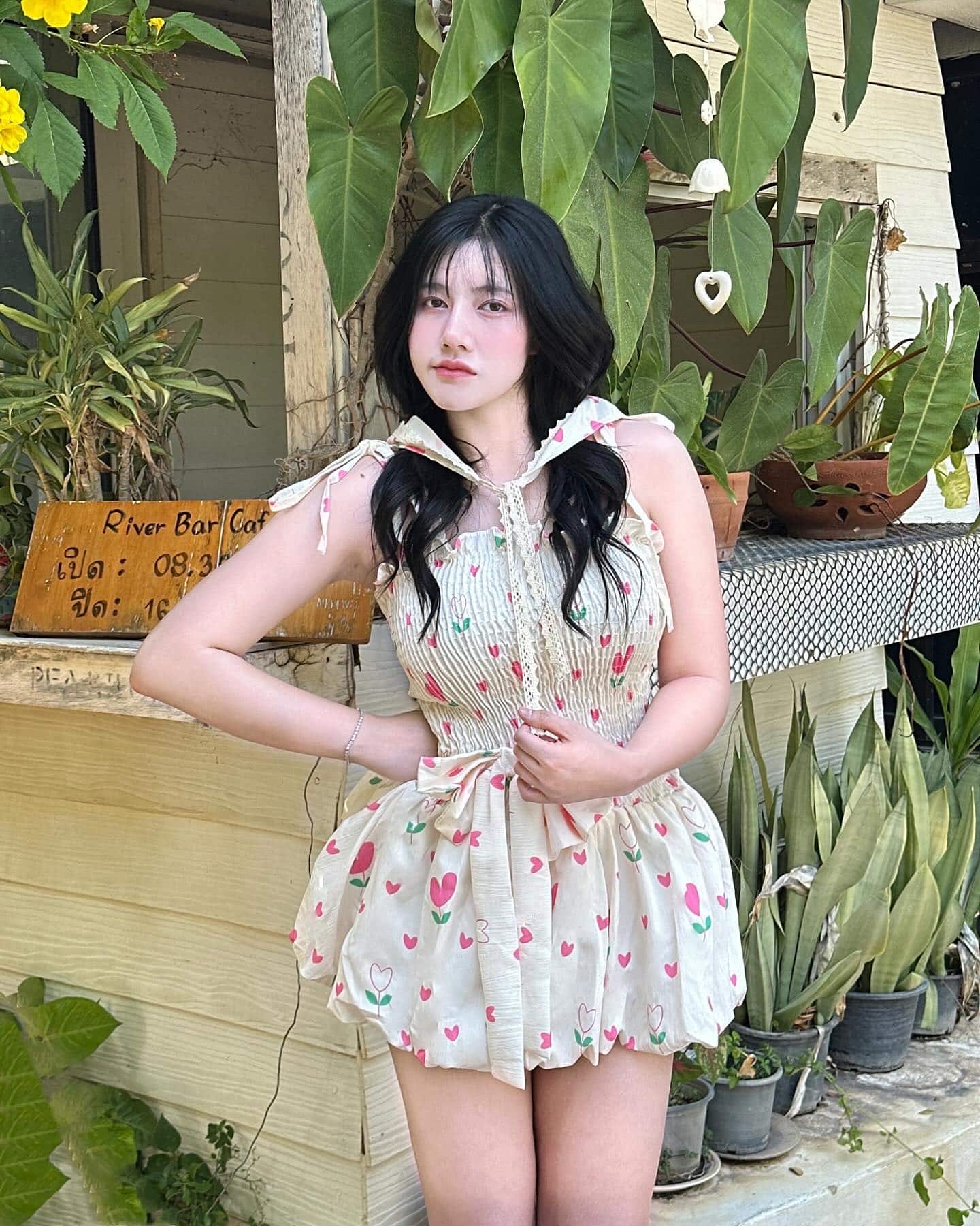 แนน วริศรา ดาว TikTok สายขี้เล่น ทรงโตสุดอวบอั๋น 10