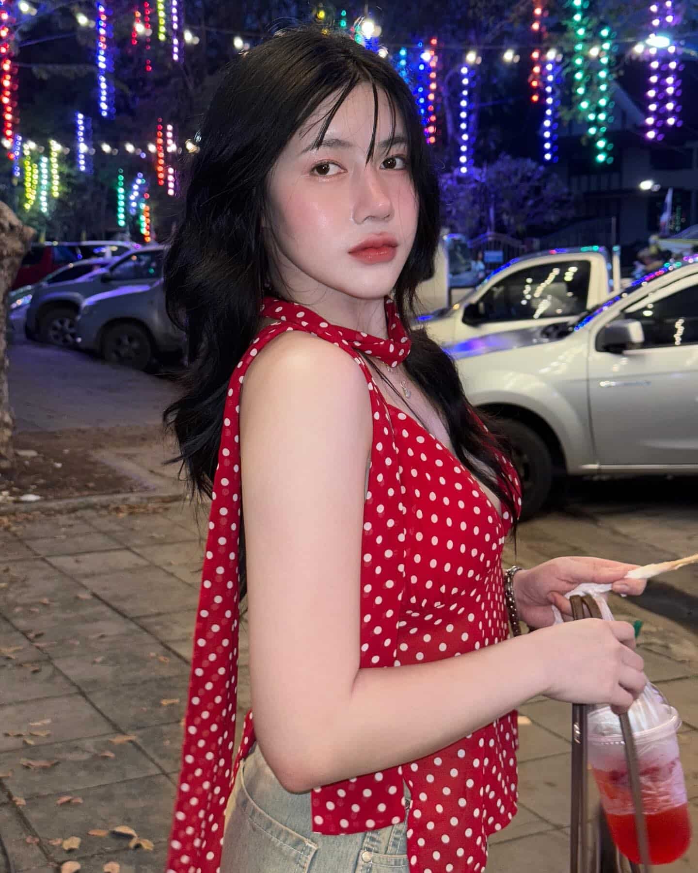 แนน วริศรา ดาว TikTok สายขี้เล่น ทรงโตสุดอวบอั๋น 11