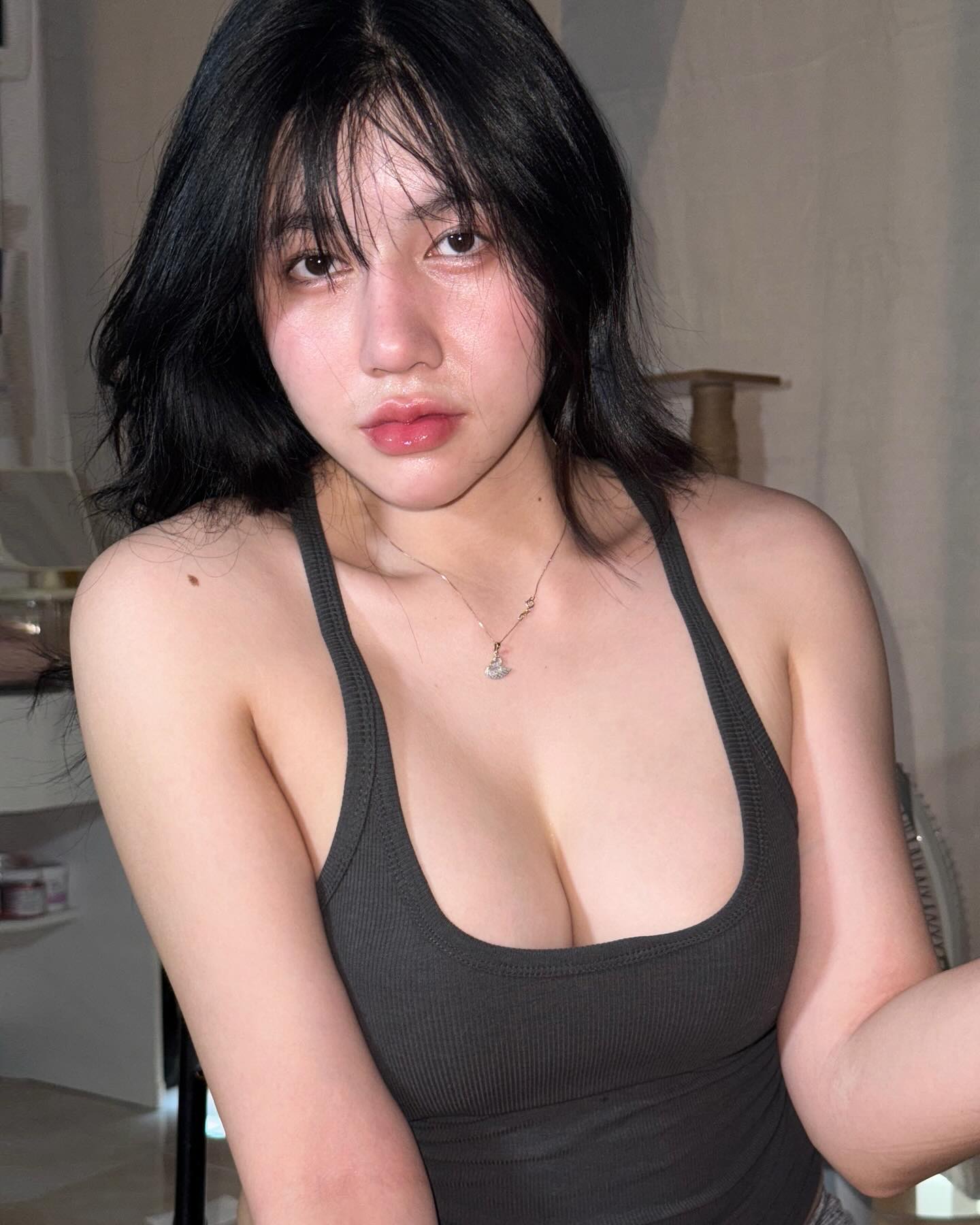 แนน วริศรา ดาว TikTok สายขี้เล่น ทรงโตสุดอวบอั๋น 12