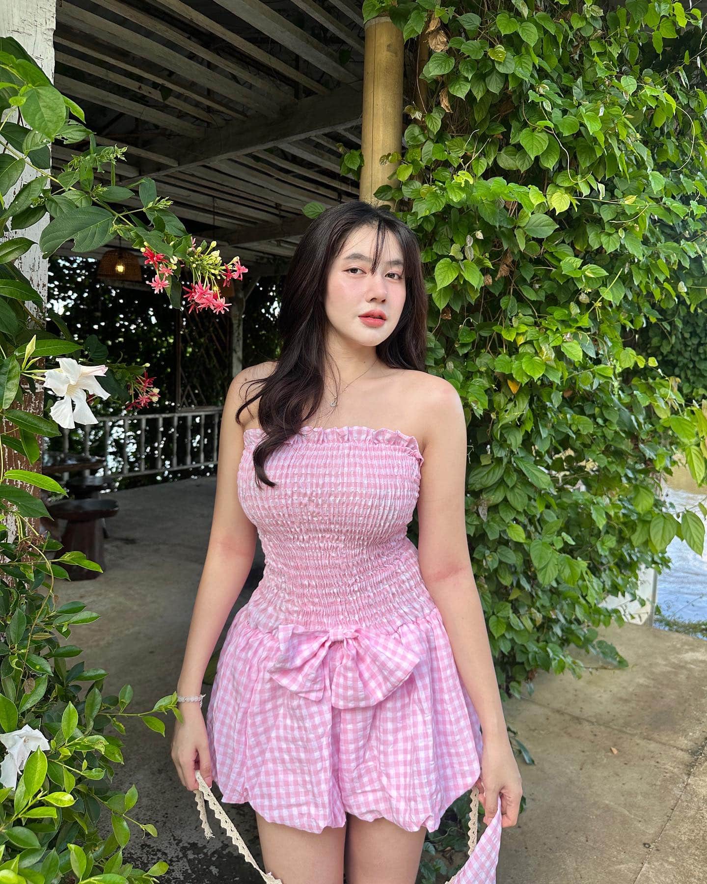แนน วริศรา ดาว TikTok สายขี้เล่น ทรงโตสุดอวบอั๋น 13
