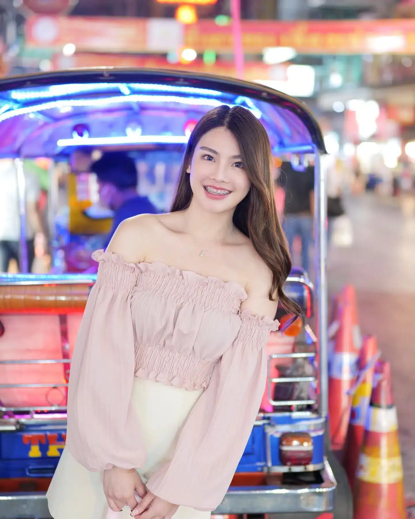 น้ำตาลตาแป๋ว ดาว TikTok สาวสวยหน้าหวานดวงตากลมใสขวัญใจ Gen Z 16
