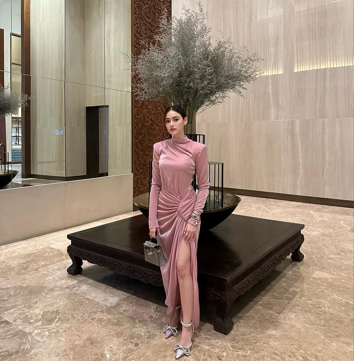 เปิดวาร์ป นนนี่ ณัฐชา นางเอกลูกครึ่งช่อง 8 ภรรยาหมื่นล้าน 14