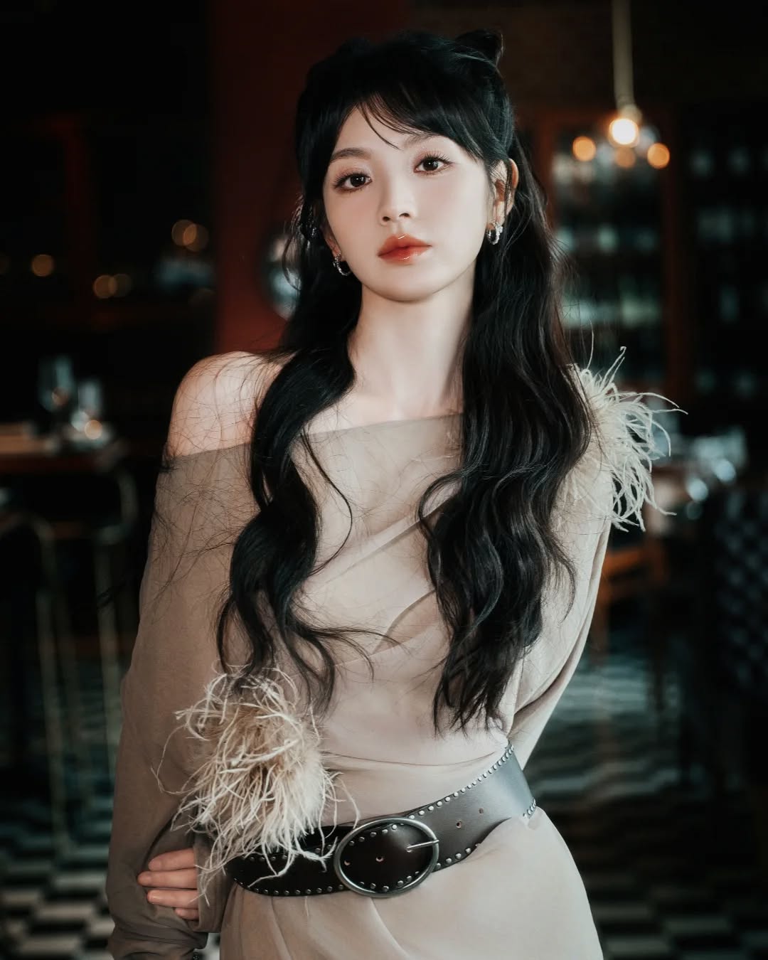 สไตล์การแต่งตัวและไลฟ์สไตล์ของ เถียน ซีเวย บนโซเชียล