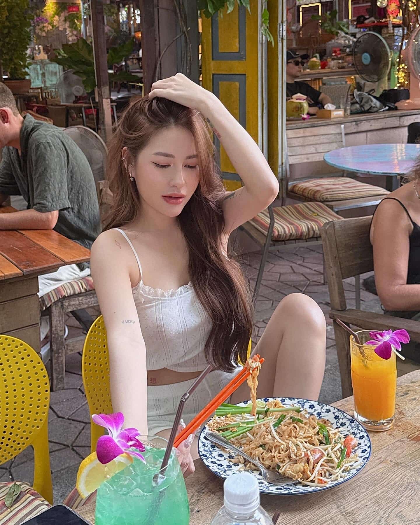 เปิดวาร์ป นุ่น ลลดา เน็ตไอดอลสาวสวย สุดฮอต เซ็กซี่ ผลงานเด็ด 23