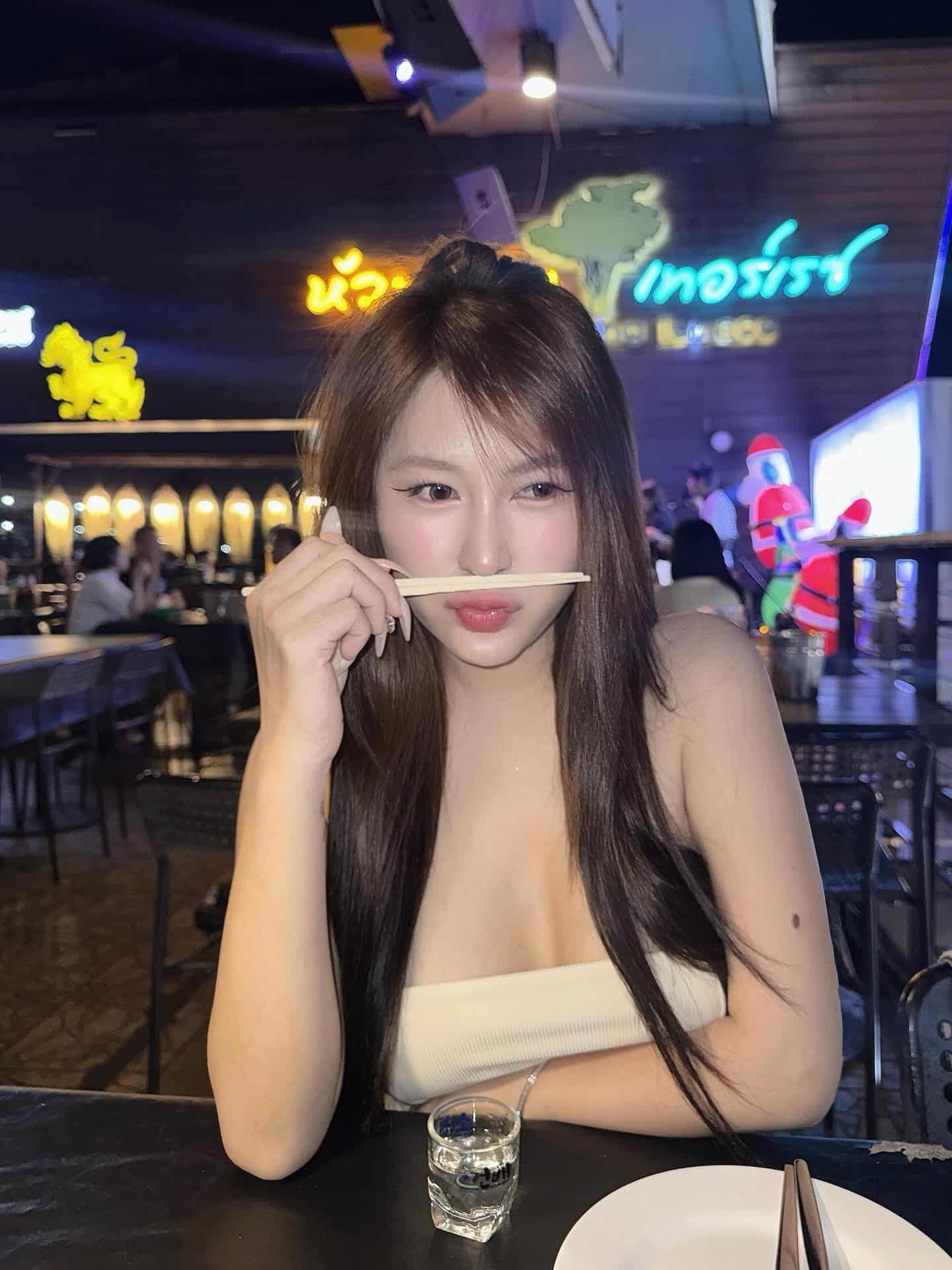 เปิดวาร์ป นุ่น ลลดา เน็ตไอดอลสาวสวย สุดฮอต เซ็กซี่ ผลงานเด็ด 37