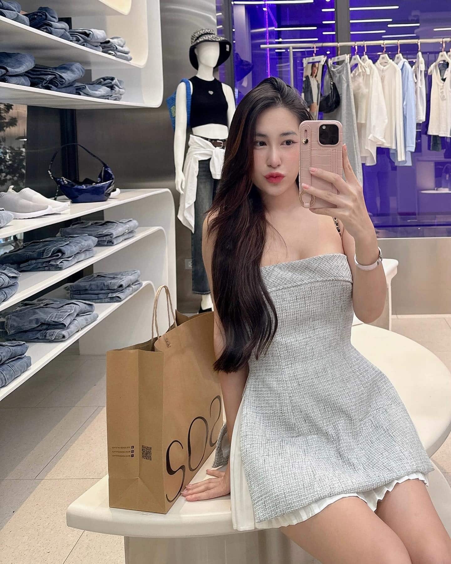 เปิดวาร์ป นุ่น ลลดา เน็ตไอดอลสาวสวย สุดฮอต เซ็กซี่ ผลงานเด็ด 9
